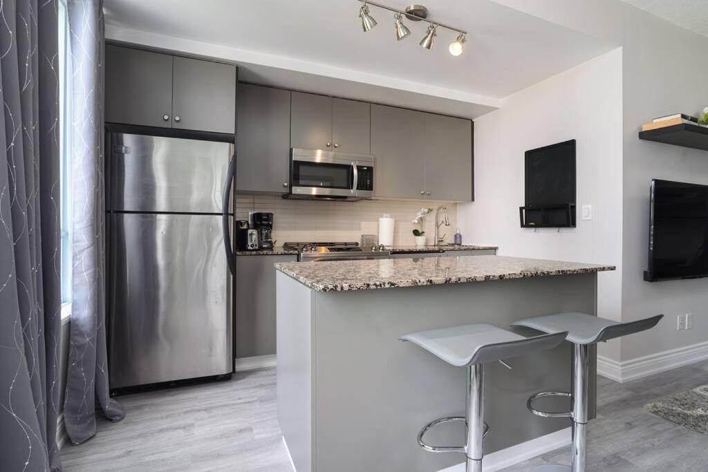 1504 Brand New Best Location 1Br Den With Amazing View Toronto Exteriör bild