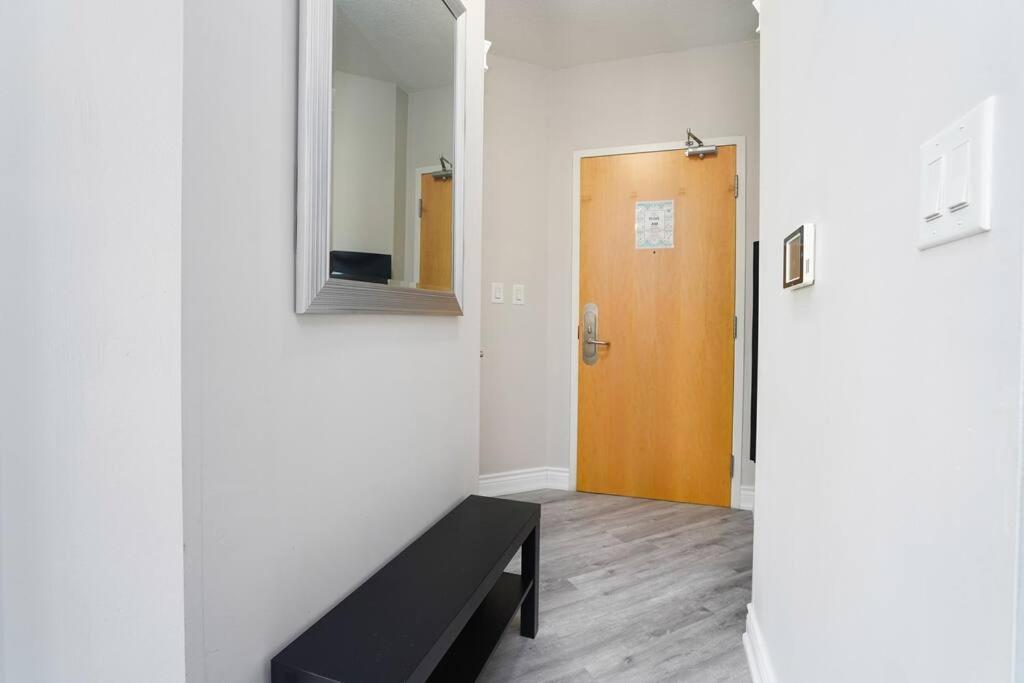 1504 Brand New Best Location 1Br Den With Amazing View Toronto Exteriör bild